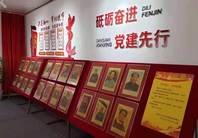 我前女友明天过生日 我想去帮她庆祝生日 现女友说去就分手 那我就瞒着她去可以吗?蛮纠结的-专业解决你的问题